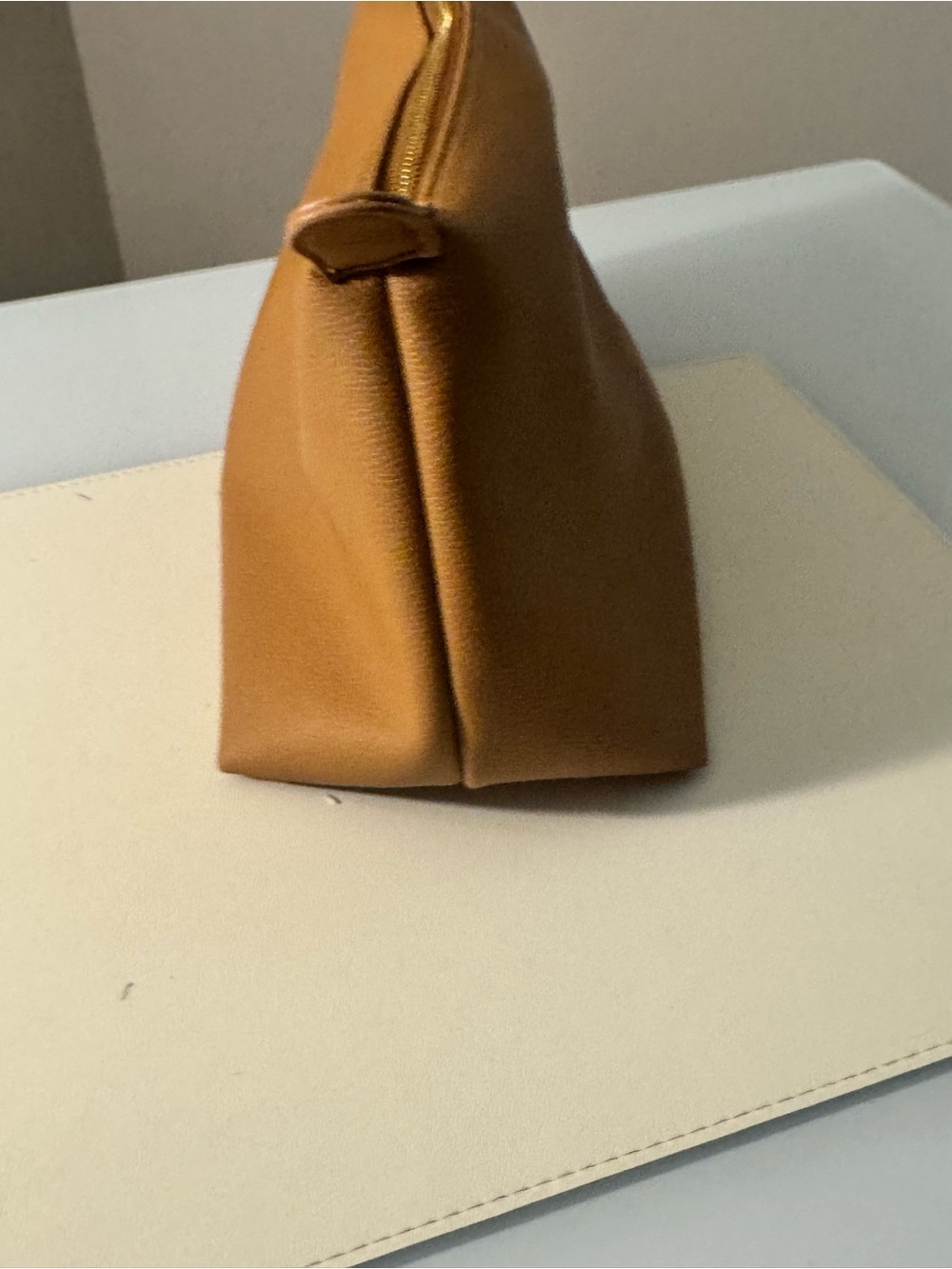 Everyday vegan Leather Cosmetic/trinket Pouch - Tan - Picture 3 of 7